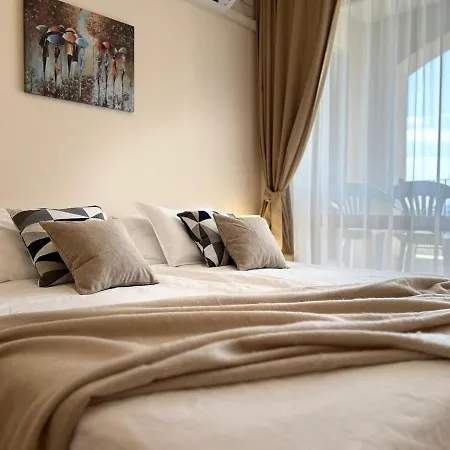 Apartello Premier - Sea & Pool View - Apartman