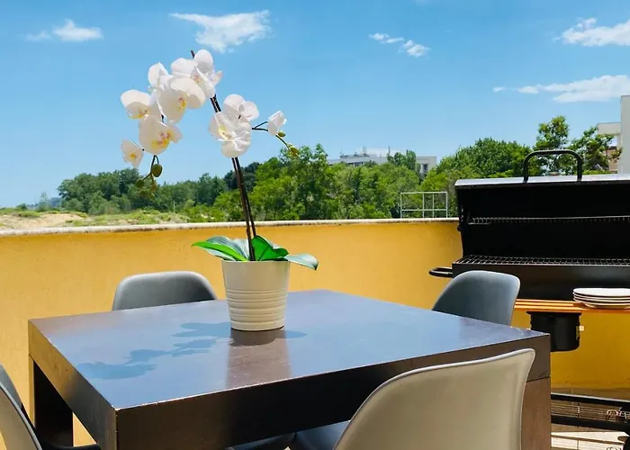 Апартамент Apartello Premier - Sea & Pool View - *